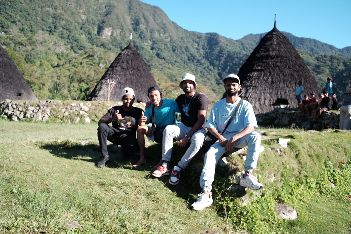 wisata desa waerebo flores